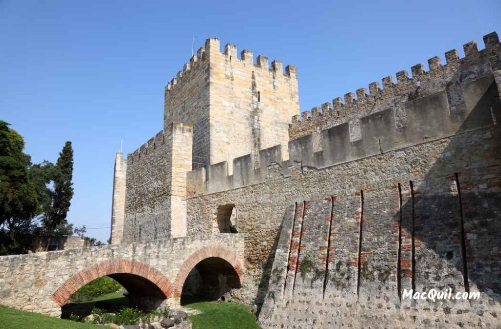 Sao Jorge Castle